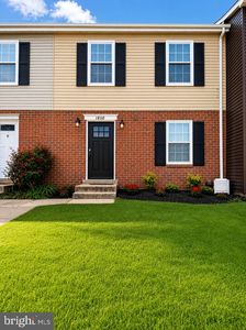 1850 Hawk Ct