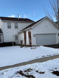 Property at 32504 Millstone Cir, Lakemoor, IL