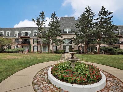 5200 Carriageway Dr APT 306