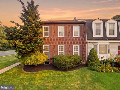 12156 Winona Dr