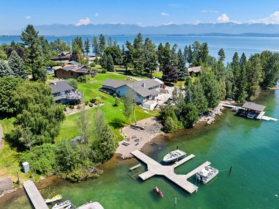 205 Lakeshore Dr