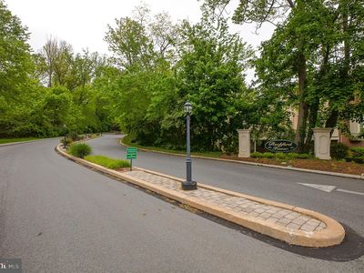 7 Rockford Rd APT F1