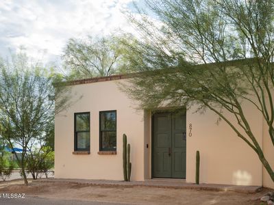 870 S Meyer Ave