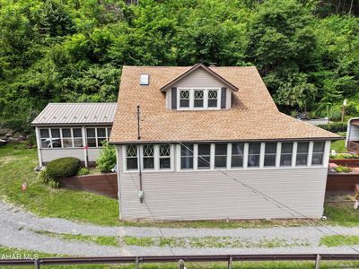 7 Wright Blvd