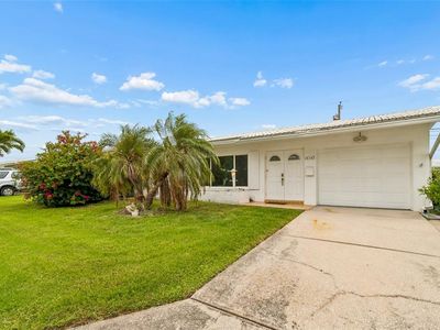 Property at 14142 90th Ave, Seminole, FL