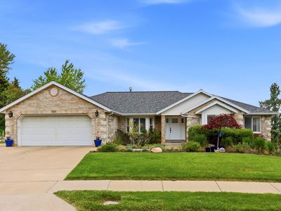223 Deerhollow Cir