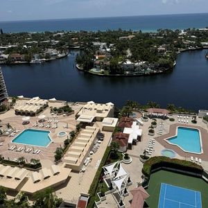 20185 E Country Club Dr APT 2101