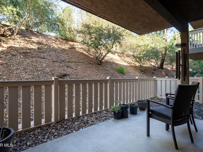 Property at 327 Chestnut Hill Ct APT 11, Thousand Oaks, CA
