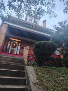 104 E Agnew Ave