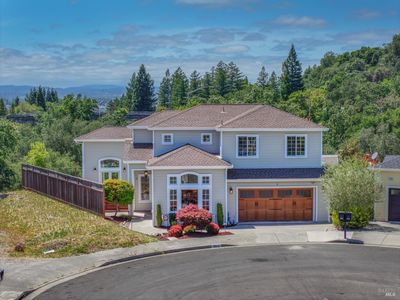 1802 Bella Vista Way