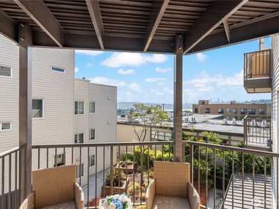 4020 Aurora Avenue N #302