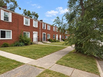 521-533 W Taney St