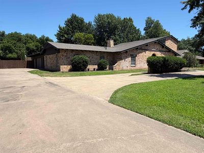 2801 Wildwood Dr