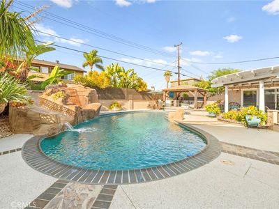 1915 W Clearbrook Ln