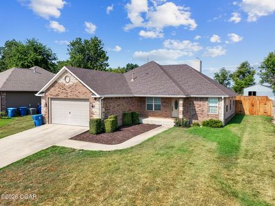 2730 S Lois Ln