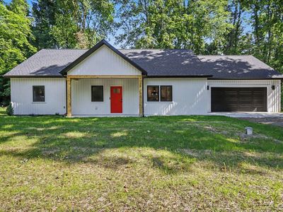 20160 Parkway Ave