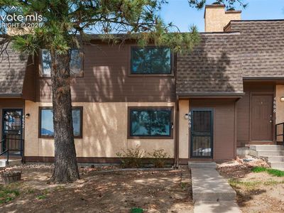 4660 N Carefree Cir