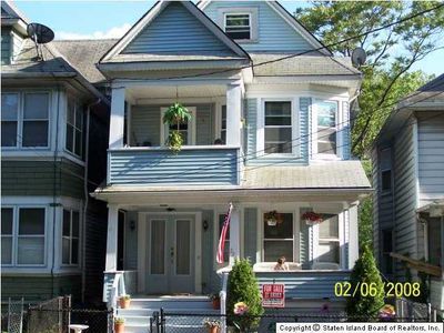 220 Charles Ave