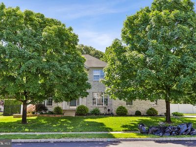 7 Longfellow Ln