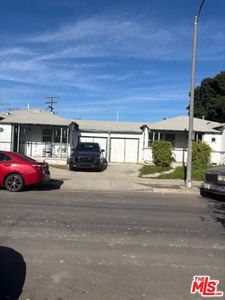 1155-1153 E 55th St #106