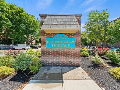 64 Main St APT 28B