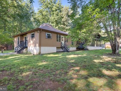 8297 Squires Ln