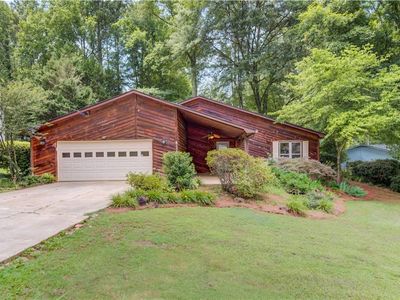 498 Candlewick Ln