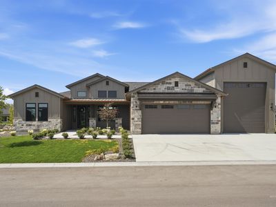 522 Founder Ave
