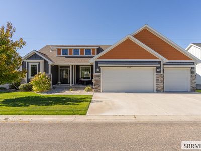 3136 S Chartwell Gdn