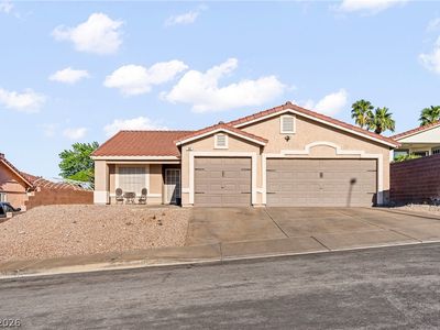 104 Iridescent St