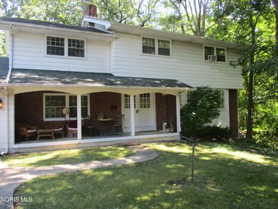 800 E Broadway Ave
