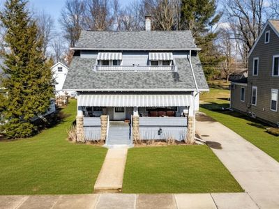 3 Rosedale Blvd