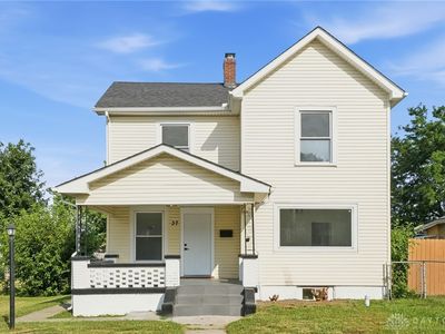 37 Paw Paw St