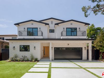 4323 Gentry Ave