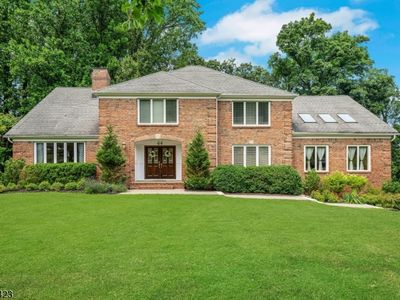 64 Nicole Dr