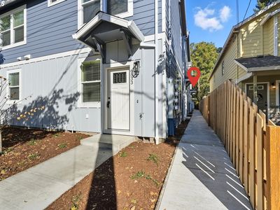 6539 SE Woodstock Blvd