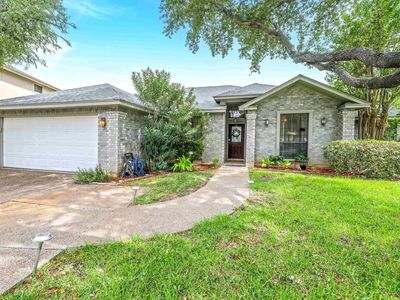 1207 Lyles Loop