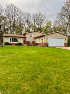 2030 Zircon St NE