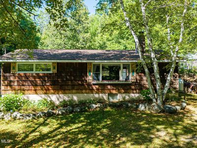 75 White Schoolhouse Road