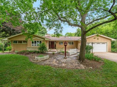 W270S3575 Oak Knoll Dr