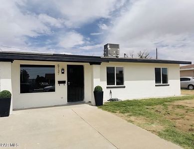 5137 Debeers Dr