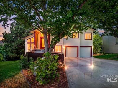 2682 N Peregrine Pl