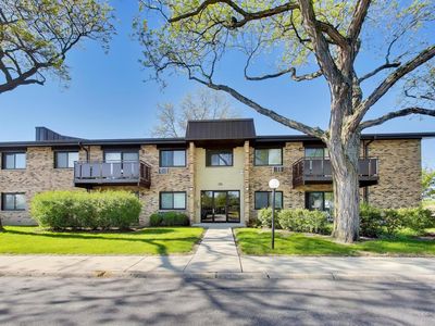 2640 N Windsor Dr Unit 103