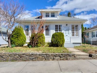 123 Dana Ave