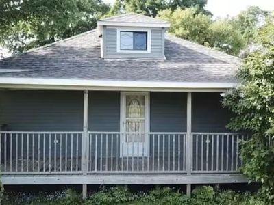 1772 Main Street