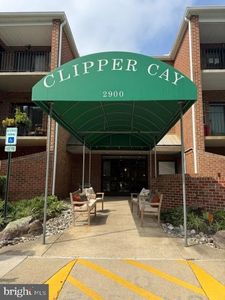 2900 Shipmaster Way APT 215