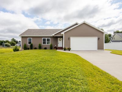 1976 Hansen Cir