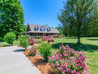200 English Ln