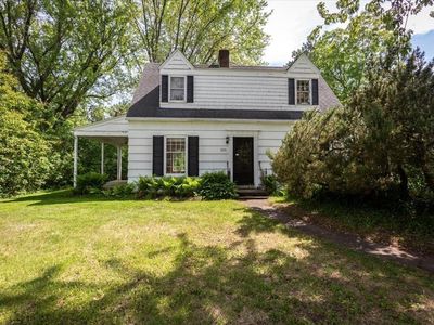 320 Elm Ave W