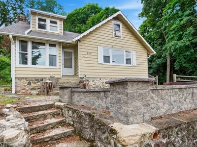 255 E Shore Trl